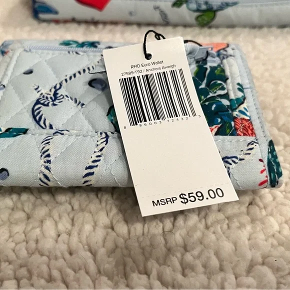 Vera Bradley Accessories - Picture 6 of 16